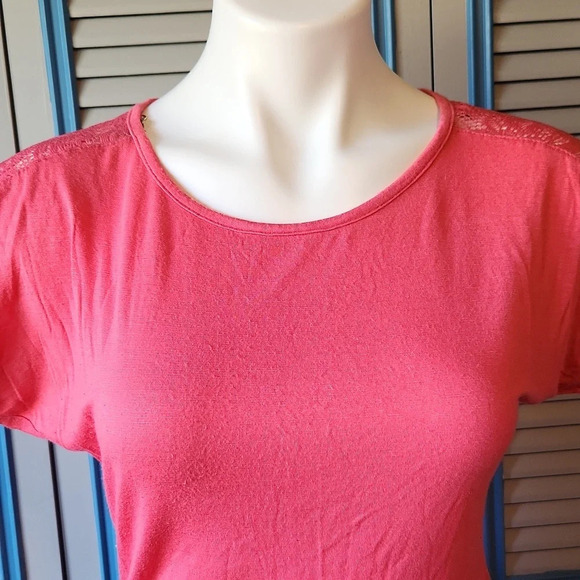 Iz byer pink tee shirt - Picture 3 of 12